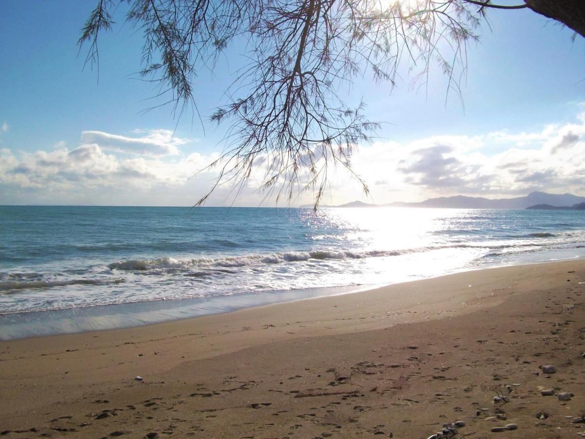 Апартаменты Socrates Sea View Kampos Marathokampou Экстерьер фото